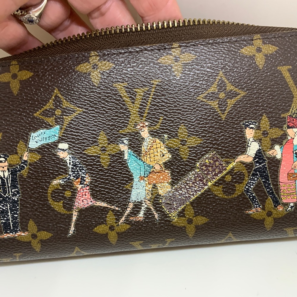 Louis Vuitton Illustre Zippy Wallet Limited Edition Collectors Item